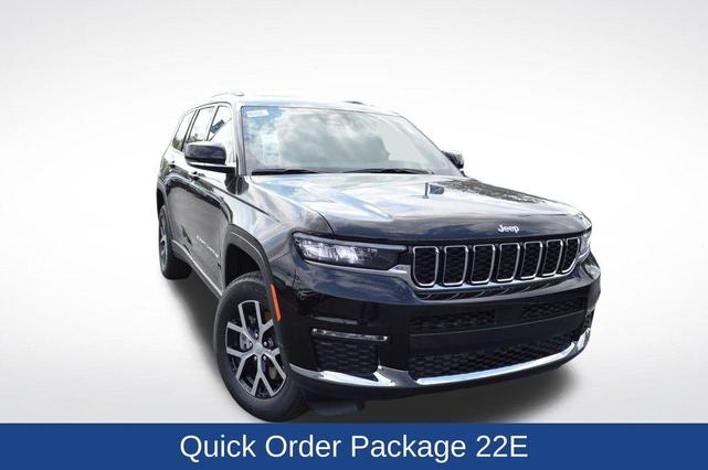 Photo of 2025 Diamond Black Jeep Grand Cherokee L