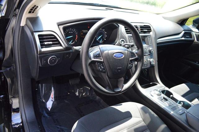 Photo of 2017 Shadow Black Ford Fusion