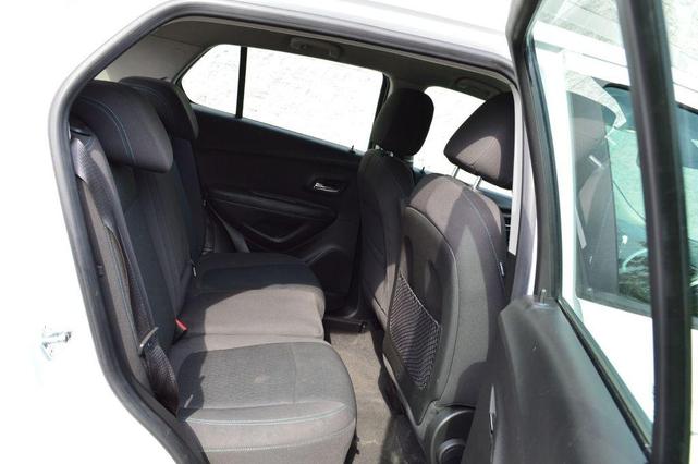 Photo of 2016 Summit White Chevrolet Trax