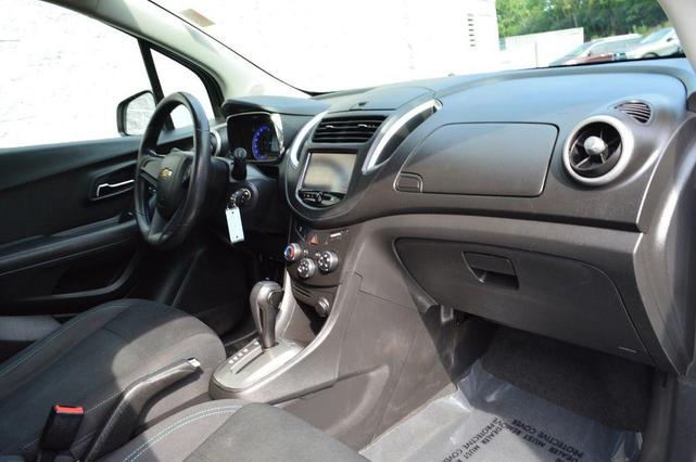 Photo of 2016 Summit White Chevrolet Trax