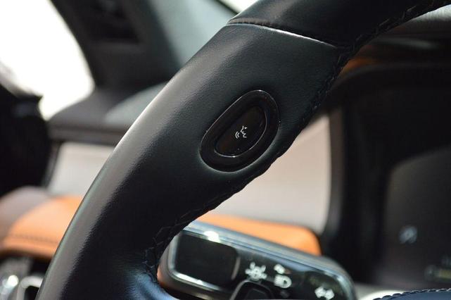 Photo of 2023 Black Lincoln Aviator