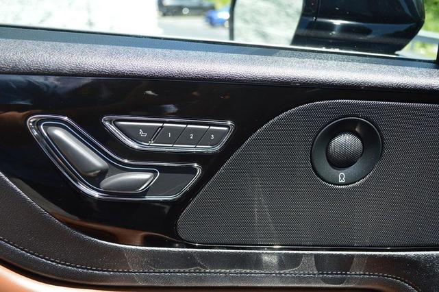 Photo of 2023 Black Lincoln Aviator