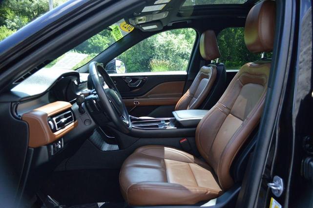 Photo of 2023 Black Lincoln Aviator
