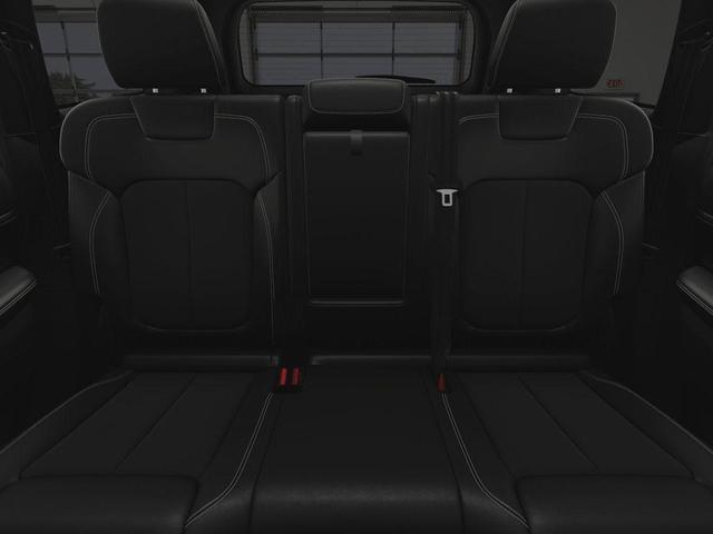 Photo of 2025 Metallic Jeep Grand Cherokee