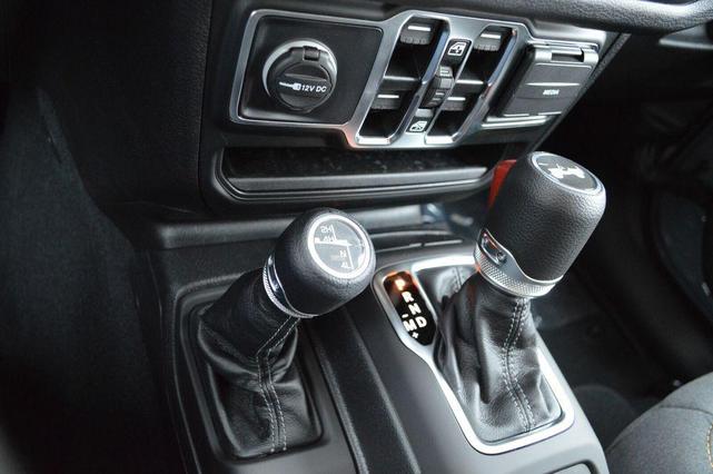 Photo of 2025 Anvil Clearcoat Jeep Wrangler