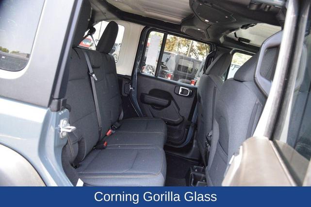 Photo of 2025 Anvil Clearcoat Jeep Wrangler