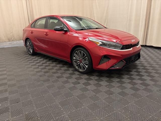 Photo of 2023 Currant Red Kia Forte
