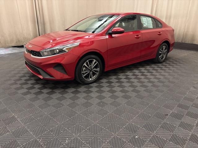 Photo of 2024 Currant Red Kia Forte