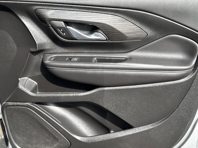 Photo of 2022 Quicksilver Metallic GMC Terrain