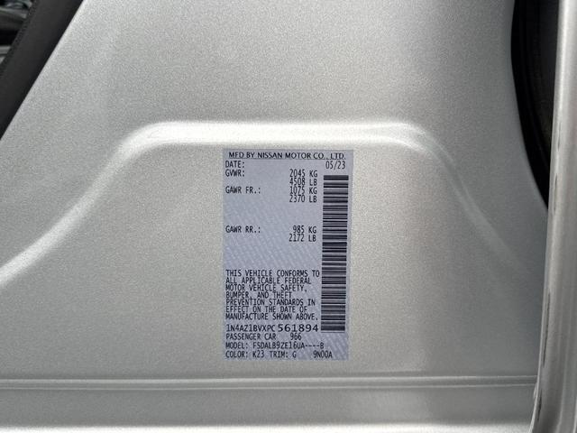 Photo of 2023 Brilliant Silver Metallic Nissan Leaf
