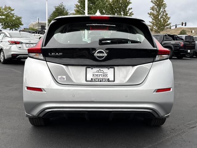 Photo of 2023 Brilliant Silver Metallic Nissan Leaf