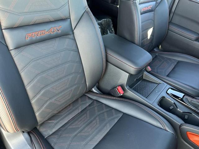 Photo of 2025 Boulder Gray Metallic Nissan Frontier