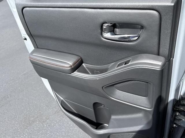 Photo of 2025 Boulder Gray Metallic Nissan Frontier