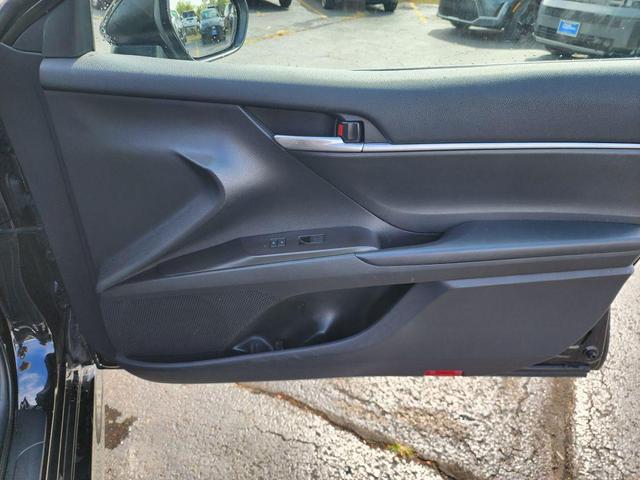 Photo of 2023 Midnight Black Metallic Toyota Camry