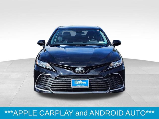 Photo of 2023 Midnight Black Metallic Toyota Camry