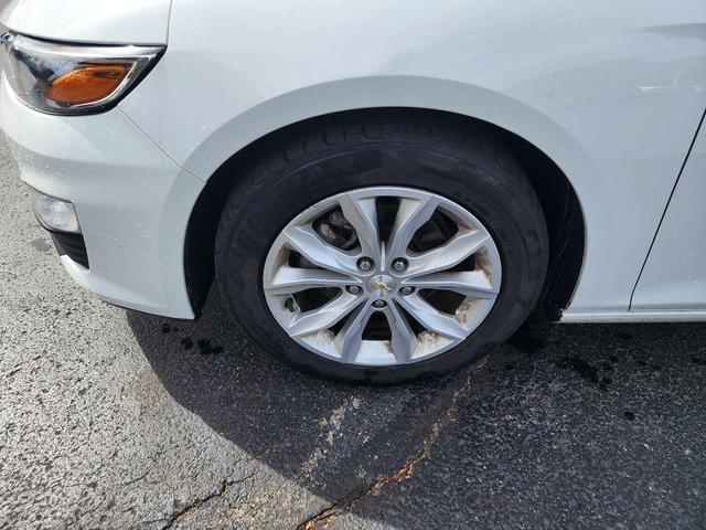 Photo of 2023 Summit White Chevrolet Malibu