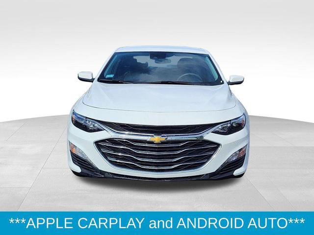 Photo of 2023 Summit White Chevrolet Malibu