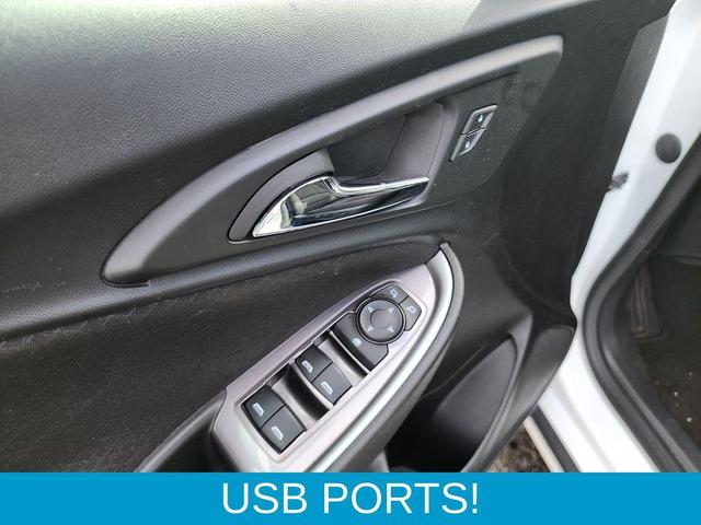 Photo of 2023 Summit White Chevrolet Malibu