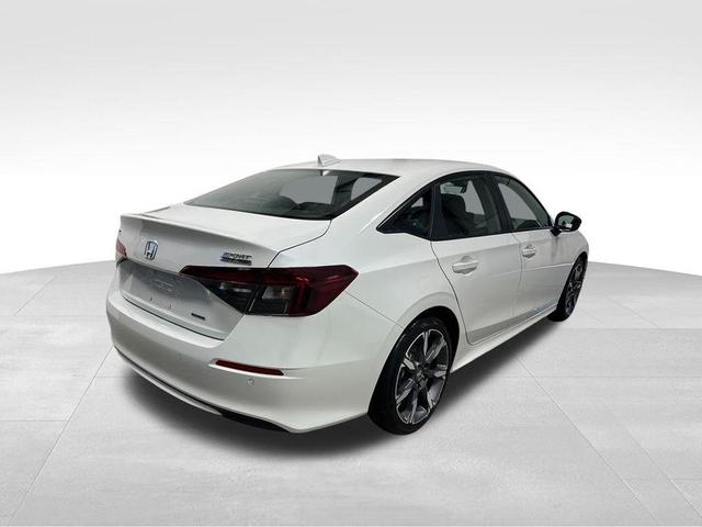 Photo of 2026 Platinum Honda Civic Hybrid