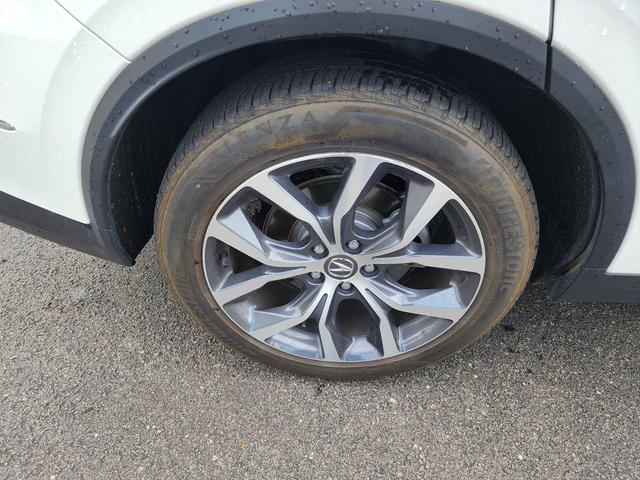 Photo of 2023 Platinum White Pearl Acura MDX
