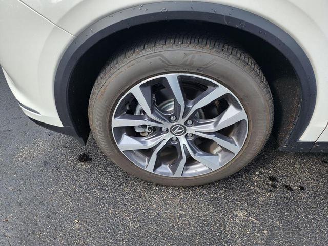 Photo of 2023 Platinum White Pearl Acura MDX