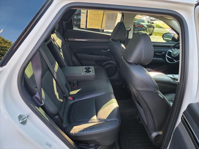 Photo of 2022 Quartz White Hyundai TUCSON Hybrid