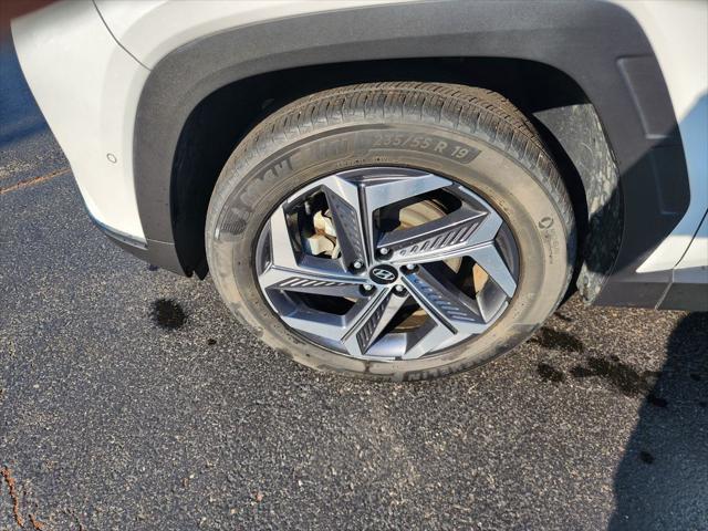 Photo of 2022 Quartz White Hyundai TUCSON Hybrid