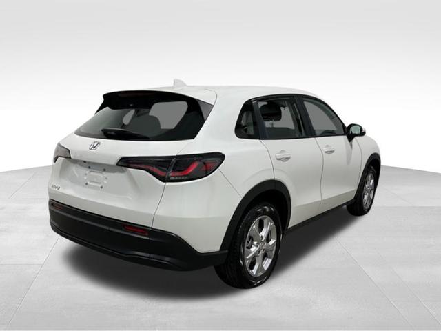 Photo of 2025 Platinum White Pearl Honda HR-V