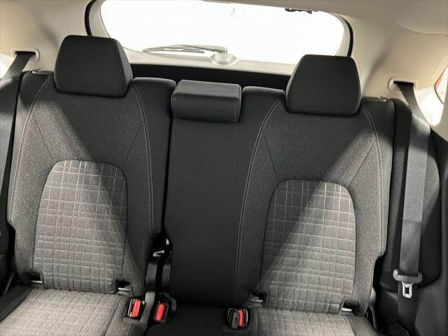 Photo of 2025 Platinum White Pearl Honda HR-V