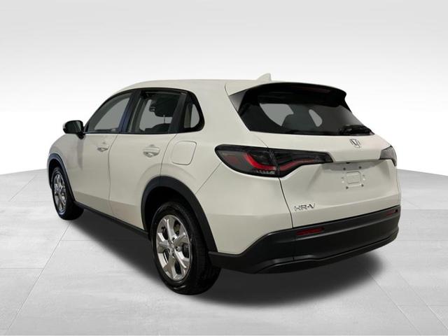 Photo of 2025 Platinum White Pearl Honda HR-V