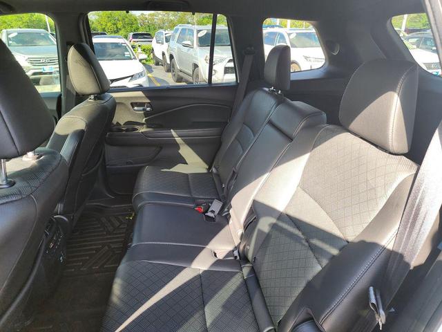 Photo of 2021 Platinum White Pearl Honda Passport