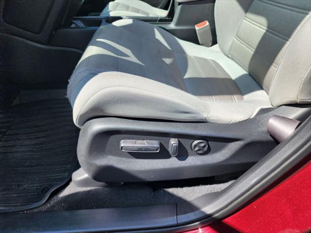 Photo of 2017 Basque Red Pearl II Honda CR-V