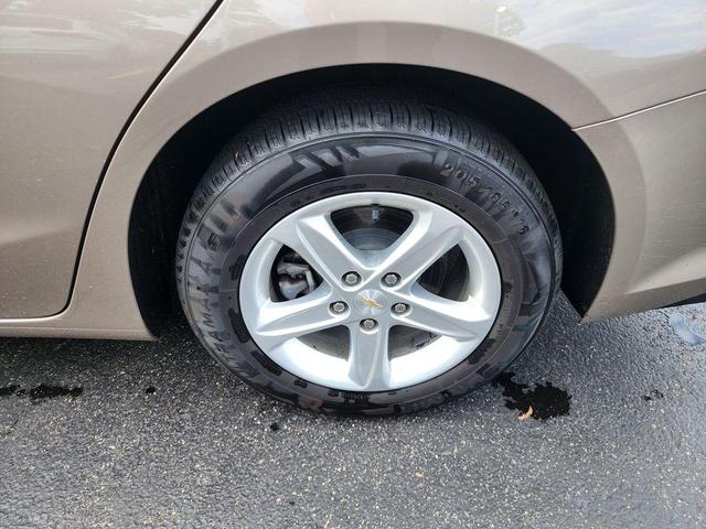 Photo of 2023 Dark Ash Metallic Chevrolet Malibu