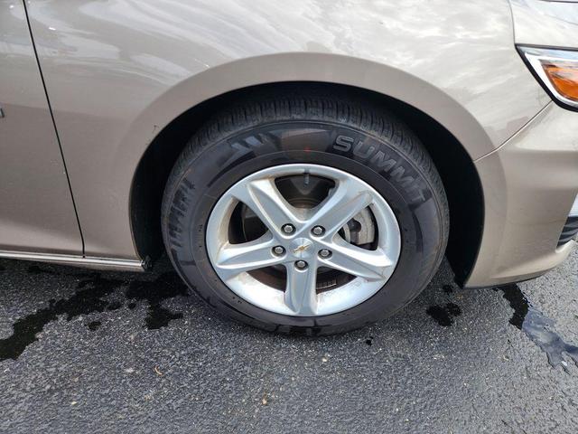 Photo of 2023 Dark Ash Metallic Chevrolet Malibu