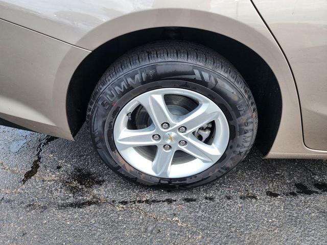 Photo of 2023 Dark Ash Metallic Chevrolet Malibu