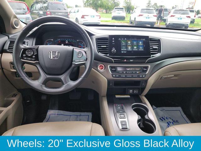 Photo of 2022 Deep Scarlet Pearl Honda Pilot