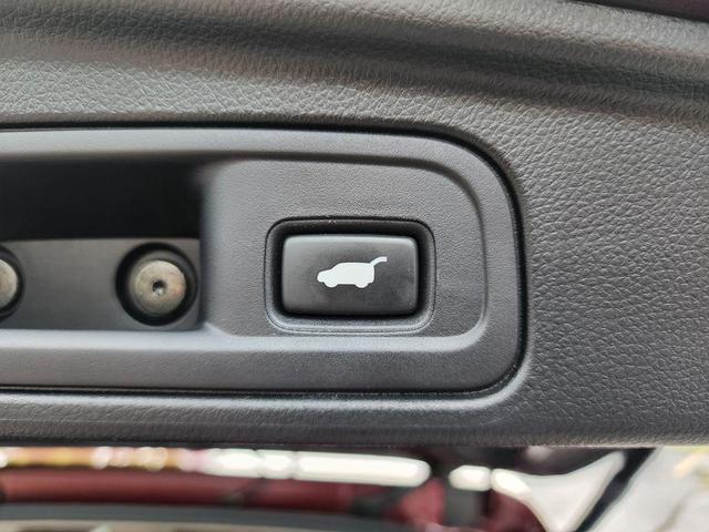 Photo of 2022 Deep Scarlet Pearl Honda Pilot