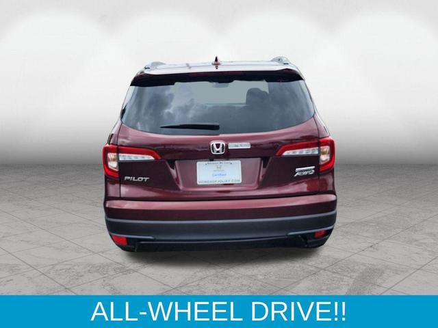 Photo of 2022 Deep Scarlet Pearl Honda Pilot