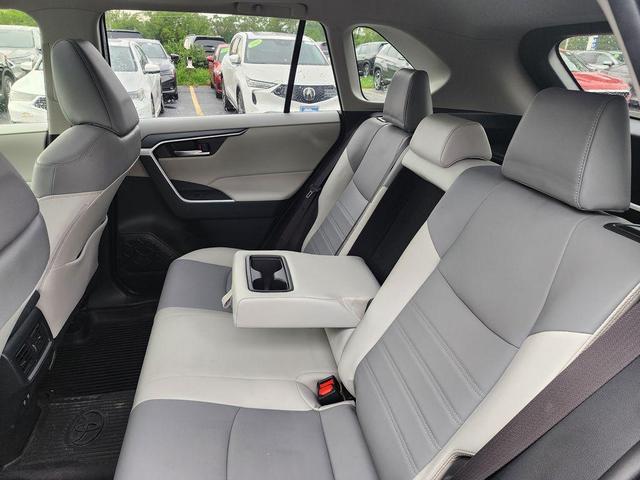 Photo of 2019 Lunar Rock Toyota RAV4