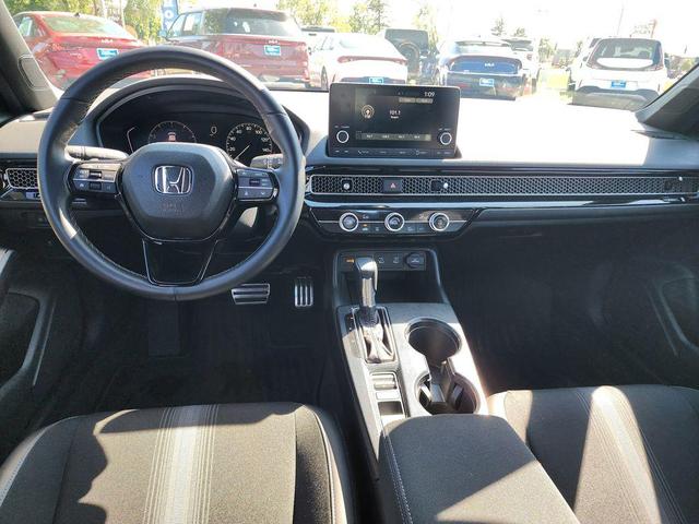 Photo of 2025 Platinum White Pearl Honda Civic