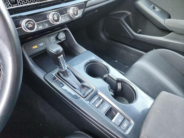 Photo of 2022 Platinum White Pearl Honda Civic