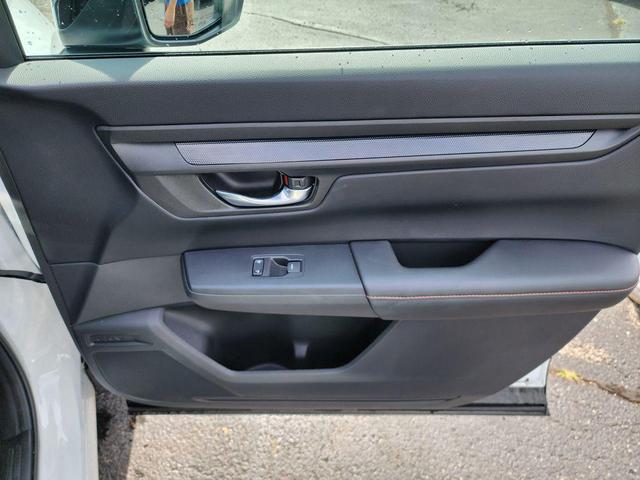 Photo of 2023 Platinum White Pearl Honda CR-V Hybrid