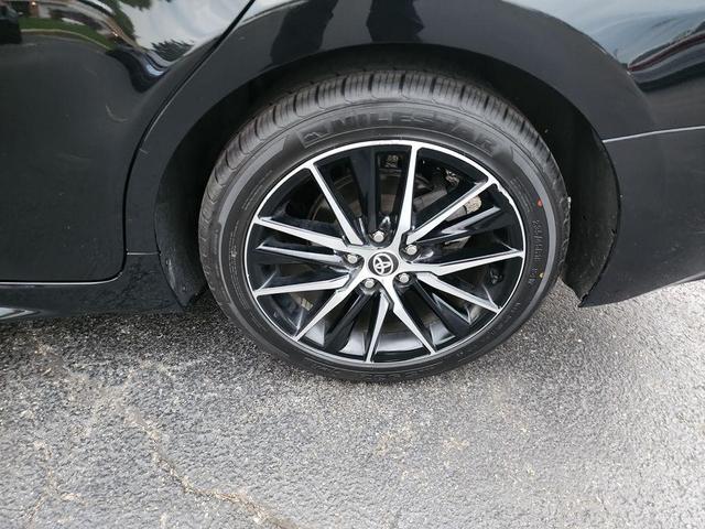 Photo of 2024 Midnight Black Metallic Toyota Camry