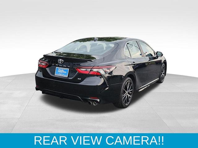Photo of 2024 Midnight Black Metallic Toyota Camry