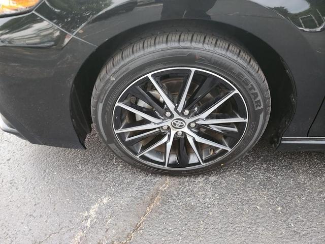 Photo of 2024 Midnight Black Metallic Toyota Camry