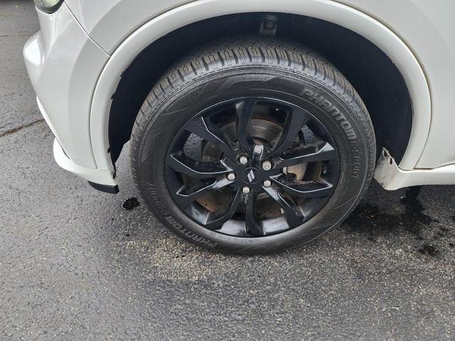 Photo of 2019 White Knuckle Clearcoat Dodge Durango