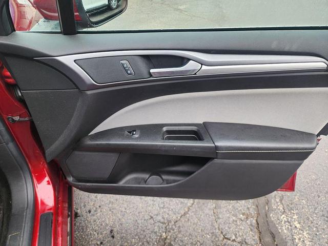 Photo of 2016 Ruby Red Metallic Tinted Clearcoat Ford Fusion