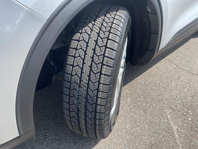 Photo of 2020 Ingot Silver Ford Escape