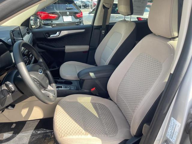 Photo of 2020 Ingot Silver Ford Escape