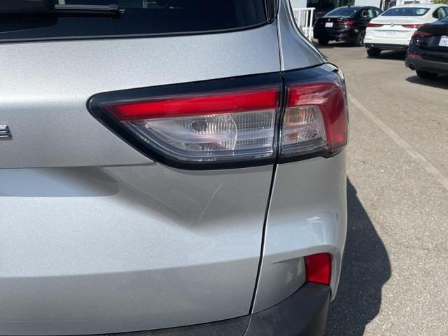 Photo of 2020 Ingot Silver Ford Escape